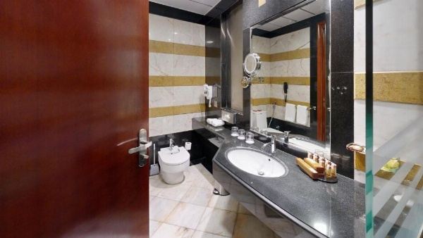 Al Muna Kareem Hotel- EX LEADER image 16